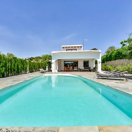 Guzman - La Rocalla Villa