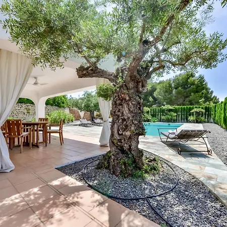 Guzman - La Rocalla Villa Moraira